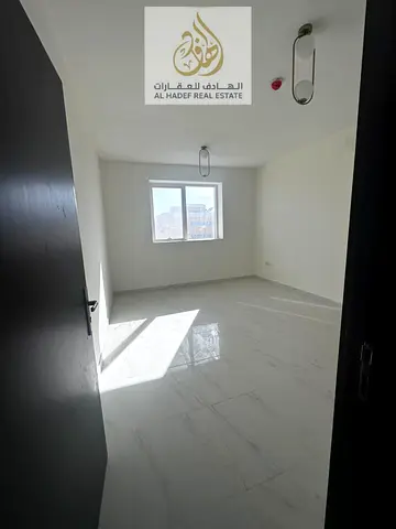 متاحه غرفتين وصاله  بمنطقه الجرف ٣  تاني ساكن  مطلوب ٣٨ الف  4 دفعات فقط  التامين 2000 كاش