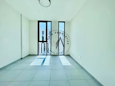 SPACIOUS STUDIO//-AMAZING LOCATION //-LAVISH LAYOUT//-