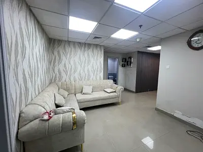 افخم غرفتين وصاله بالتعاون/مفروشه بالكامل/بلكونه باطلاله مفتوحه/خزائن بالحائط/قريبه علي مخرج دبي
