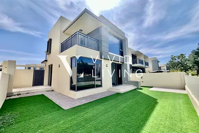 Corner Unit | Green Belt | Vacant