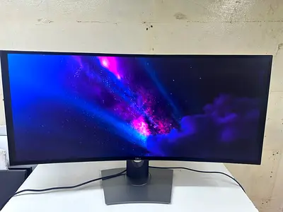 Dell U3818DW UltraSharp 38 4k (3840 x 1600) 21:9 | 2xHDMI, DisplayPort) | USB-C | VESA.