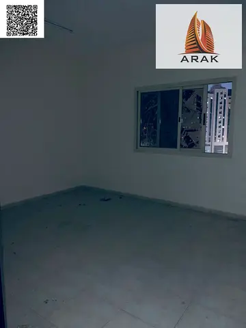 شقة فسيحة ومميزة تتكون من ثلاث غرف وصالة للإيجار السنوي في منطقة النعيمية ب 48 الف
