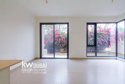 Single Row | Vacant | Prime Location | High ROI