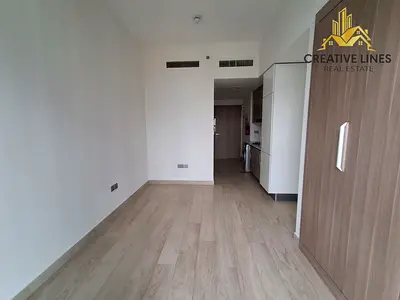 Stunning Unit, Prime Location, Ready to Move, Chiller Free