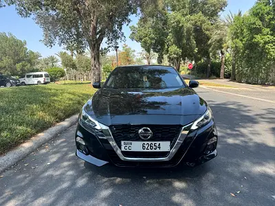 Clean title - Nissan Altima SV