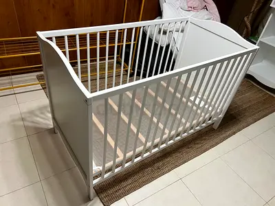 White Crib with Baby Changer for Sale