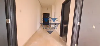 Very spacious and neat and clean flat in Fully family building 1bhk big flat Cantral AC available ju