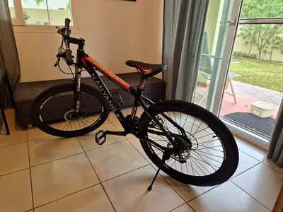 Nanyang mountain bike with front suspension - great condition