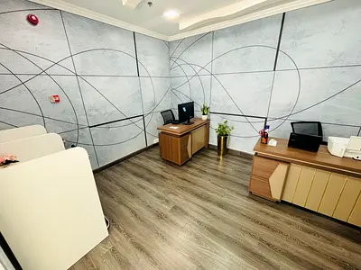 Modern Office | Bank Account Assistance | Free Amenities |