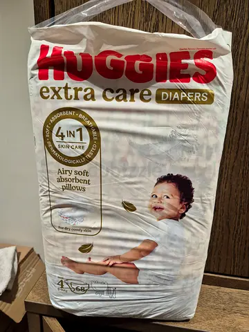 HUGGIES DIAPERS SIZE 4 (8-14 KG) 64 diapers