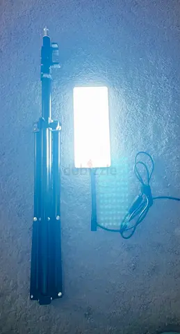 New USB light with 1.8m Tripod, very good for outing and camping and fishing 💡