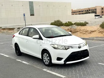 TOYOTA YARIS 2015