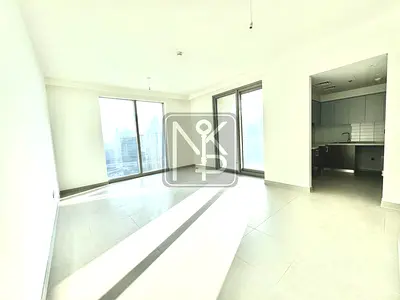 Elegant High Floor 2BR | Vacant | Downtown