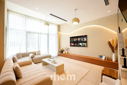 VASTU | CLOSE TO PARK | UPGRADED