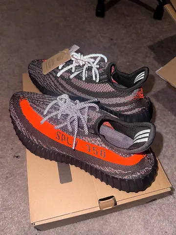 Adidas Yeezy Carbon