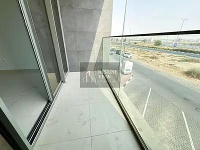 3-BHK // MAID ROOM // 4- WASHROOMS // HUGE SIZE