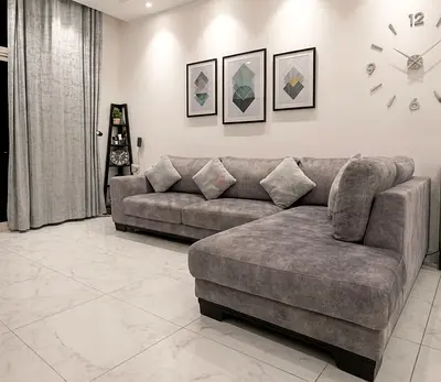 L-Shaped Modern Sofa in Pristine condition