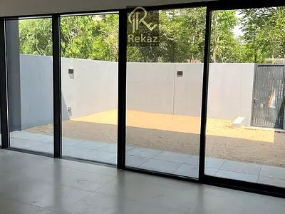 Offer || 2 Masters + Maid || Single Row