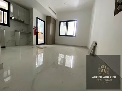 ستديو للإيجار السنوي في منطقة العالية بعجمان – بلكونة، سعر 22,000 درهم، 4 دفعات، تأمين 2,000 درهم كاش.