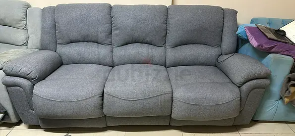 Three seater recliner