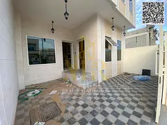Villa directly from the owner, personal finishing, on a main street, close to all services, freehold