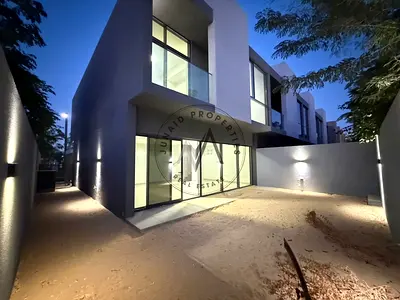 Spacious 3 BR + Maid | Single Row | First Resident