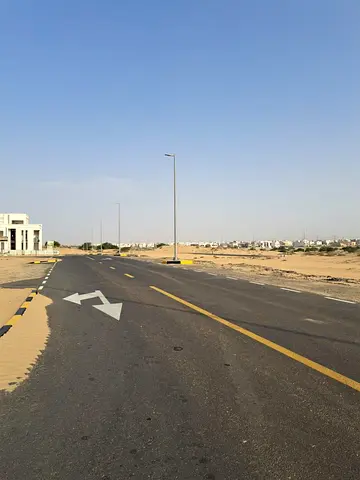 للبيع ارض لقطة في المزيرعة