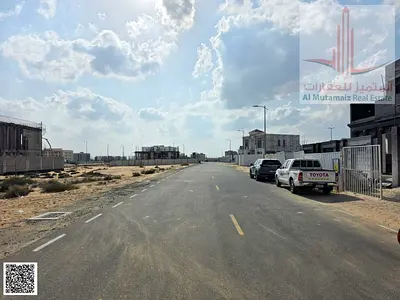 للبيع  ارض سكنية مدينة تلال موقع مميز قريب جدا من المدرسة تملك حر لجميع الجنسيات
