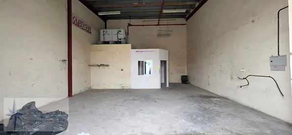 1100 Square Feet Warehouse Tolet