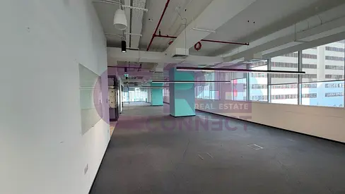 مكتب للإيجار - طابق كامل مجهز بالكامل