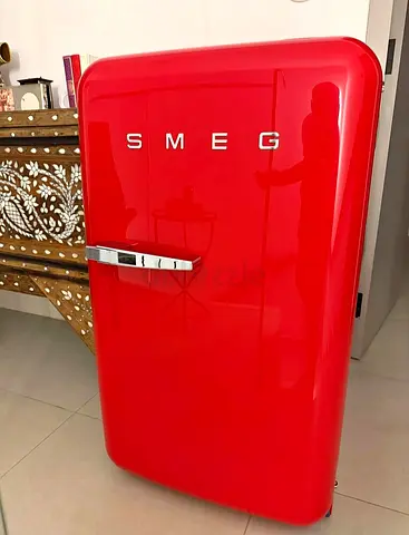 New Stock Smeg Retro Style 130 litres Single Door Refrigerator Red