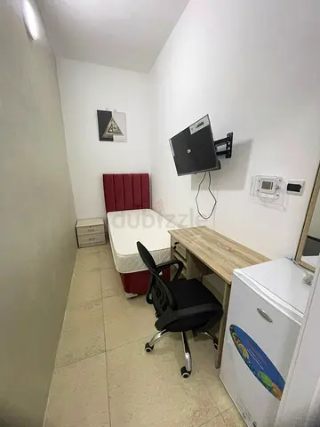 Partition with workstation - 2 Min to DMCC Metro  Marina Mall - Ladies Only