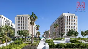 Modern 2BHK Apt |Wide Balcony |Panoramic City View