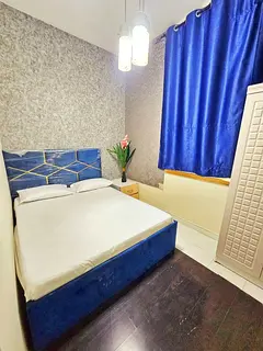 Executive  Couple partition Room Available In New Brand Apartment, Central AC ( Close to metro )
