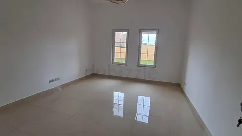 Master room available in al barsha south 2