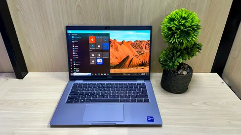 Dell used 13.3-inch laptop - Intel i7-11 th generation 32 gb ram  512 gb Nvme