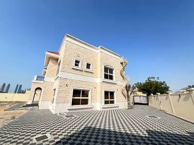 Spacious 5-BR |Majlis &amp; Maids Room| Garden