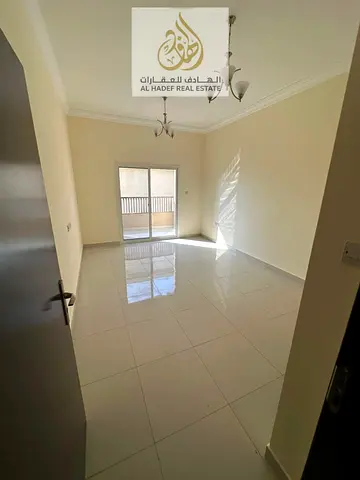 الايجارسنوي في عجمان منطقة الروضه 1 بجوار شرطه الحميديه وامام كنزهايبرماركت البنايه عائلات  اول سكن غرفتين وصاله 3 حمام  بلكونه تكيف مركزي مساحات كبير