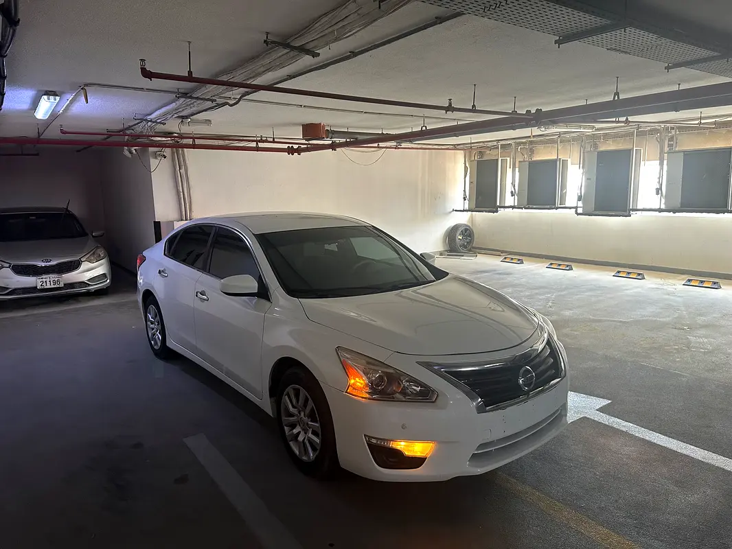 Nissan Altima 2016 — photo 1 of 15