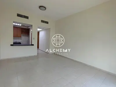 WELL MAINTAINED STUDIO| CLOSE TO METRO| SPACIOUS