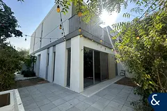 Corner Plot | 4 Bed + Maid | Near Park