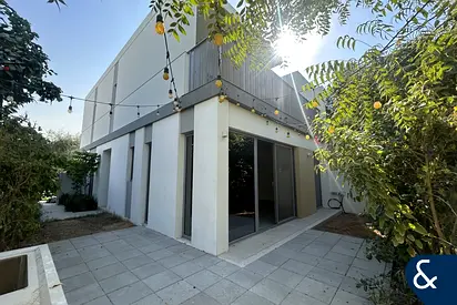 Corner Plot | 4 Bed + Maid | Near Park