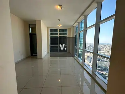Big Layout | Close to Metro |Popular Bldg