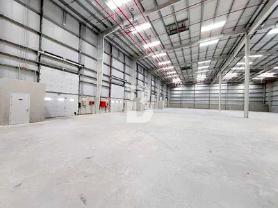 High-Quality Warehouse with High Specification