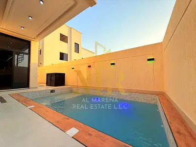 Villa à vendre avec piscine et retrait de façade - frais d'enregistrement et de propriété inclus - à proximité de la route Sheikh Mohammed Bin Zayed -