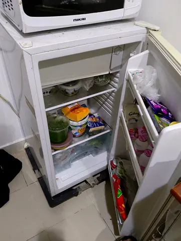 90 L mini Refrigerator