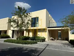 A villa with a price including electricity, water and air conditioning on the main street, ready to