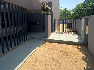 Single Row || End Unit || Full privacy