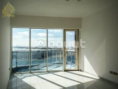 استمتع بأسلوب حياة راقٍ على الواجهة البحرية بإطلالات بانورامية مباشرة على البحر 🌊