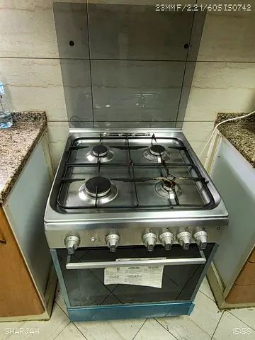 Cooking range whirlpool